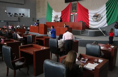 Oposición en Congreso de Morelos modifica Presupuesto del Ejecutivo local y lo aprueban