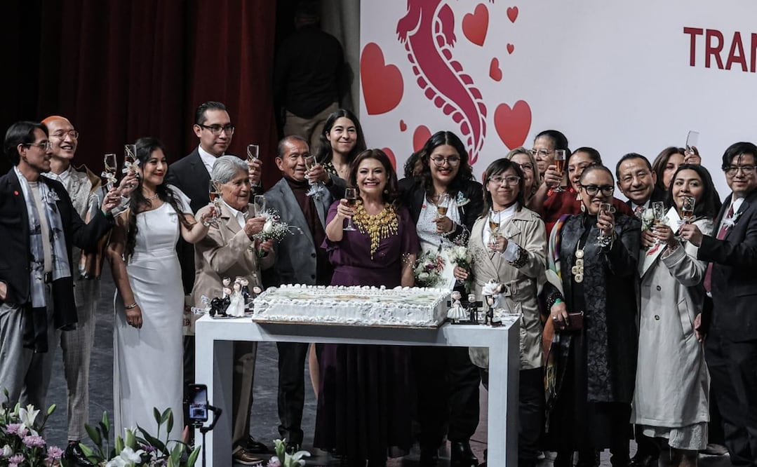 En el Auditorio Nacional,  dos 378 parejas contrajeron matrimonio en la boda colectiva organizada por el gobierno de la Ciudad de México. Foto: Gabriel Pano / EL UNIVERSAL