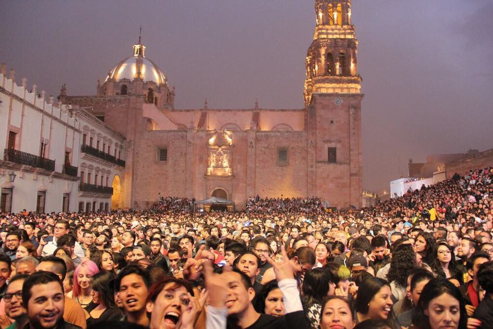 Autoridades suspendieron el concierto de "Rock en tu Idioma Sinfónico" en la Plaza de Armas, dentro del Festival Cultural Zacatecas 2017. FOTO: cortesía gobierno estatal