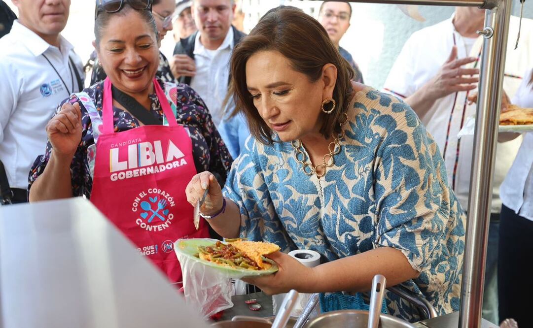 Xóchitl Gálvez preparó gorditas en Celaya. Foto: Berenice Fragoso. EL UNIVERSAL