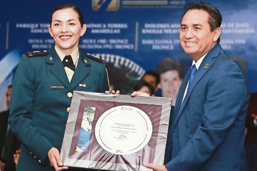 La medallista fue reconocida por su Federación. (CONADE)