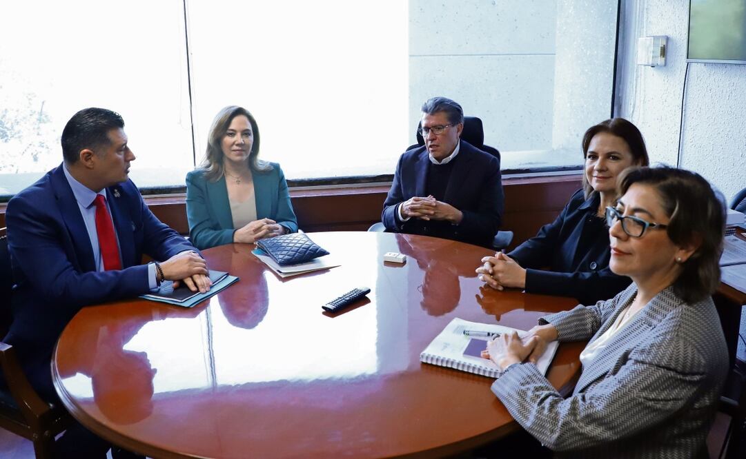 Comisionados externaron a Monreal su preocupación de que desaparezca el Inai. Foto: Daniel Augusto / CUARTOSCURO