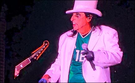 Alice Cooper vistió la playera de la Selección Mexicana