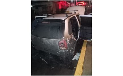 Incendian automóvil en Mineral de la Reforma, Hidalgo; presuntamente exigían el pago de una deuda