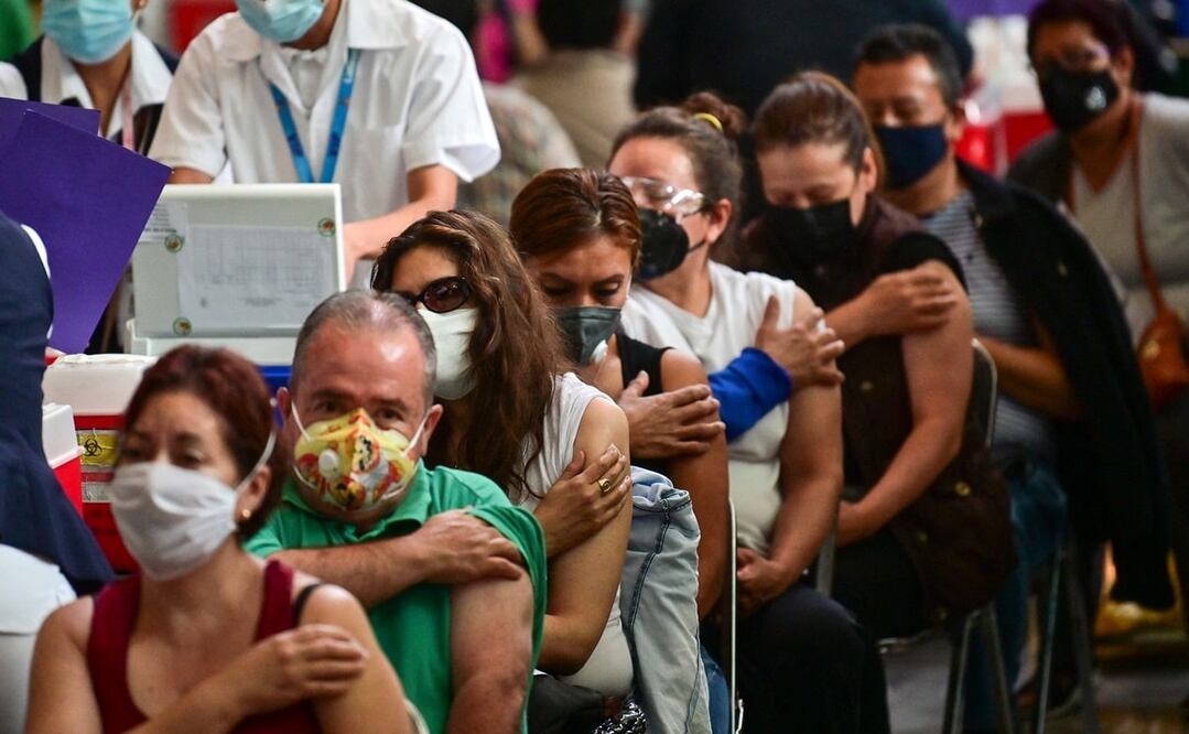 La vacunación contra Covid-19 en México. Foto: PEDRO PARDO/ AFP