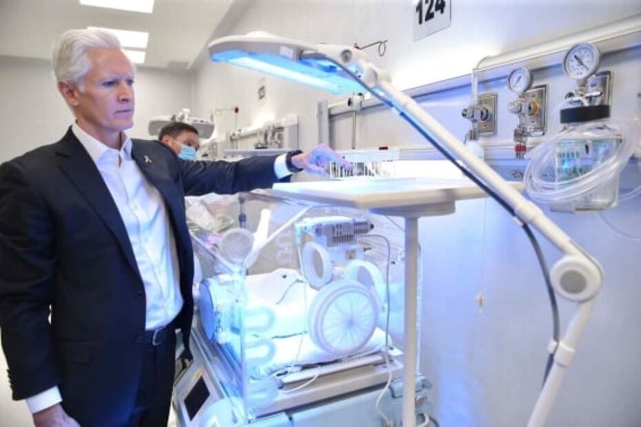 Alfredo del Mazo inaugura nuevo edificio del hospital materno infantil del ISSEMyM 