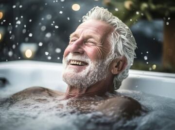 Cada cuánto deben bañarse los adultos mayores, según especialista