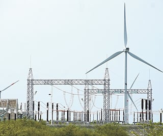 SCJN frena política energética de la Sener