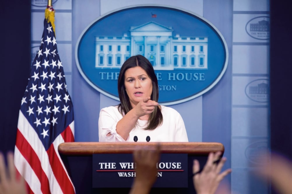 Visita diplomática. Sarah Sanders anunció el viaje del secretario de Estado a Norcorea (MICHAEL REYNOLDS. EFE)