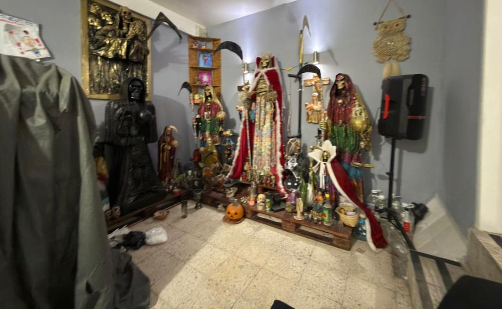 Catean inmueble en Chiconautla, Ecatepec; localizan explosivos, armas y uniformes apócrifas.
Foto: Especial.