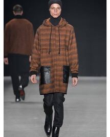 Quién era Tales Cotta, el modelo que murió en la Semana de la Moda de Sao Paulo