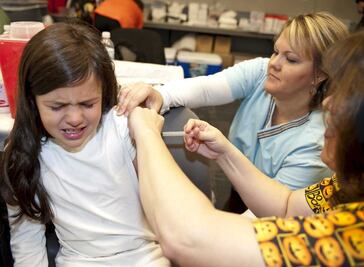 Por ómicron, la FDA autoriza dosis de refuerzo para la población infantil