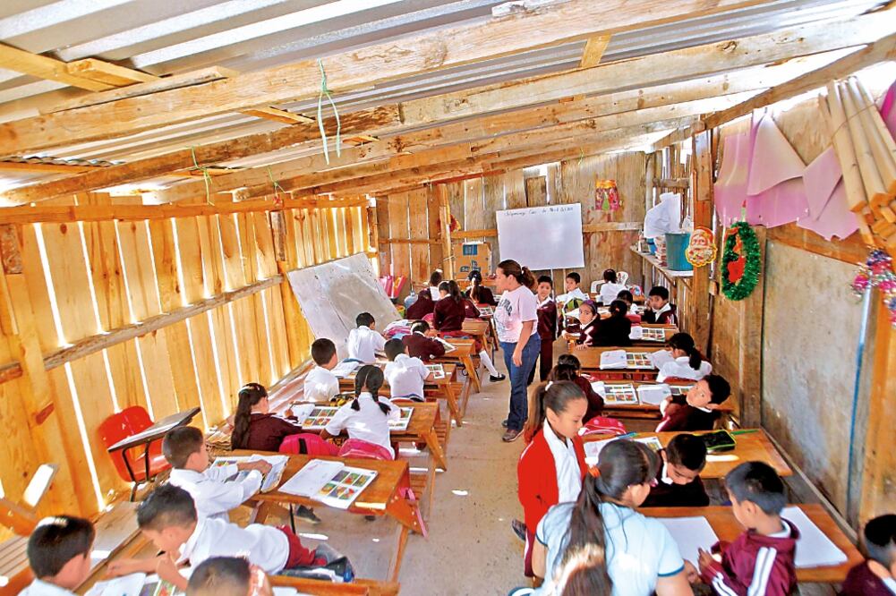 El Inifed informó que han realizado la valoración de la infraestructura de 74 mil 600 planteles educativos públicos de nivel básico (ARCHIVO EL UNIVERSAL)