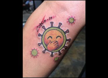 Causa polémica tatuaje del coronavirus en Tamaulipas