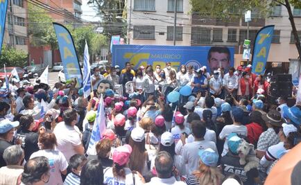 Tabe y Zavala marchan en calles de la CDMX para "salvar al país" de Morena 