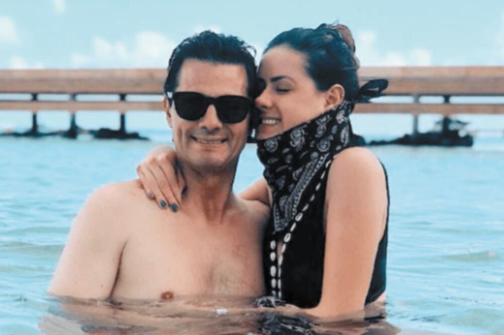 En el primer semestre del año se han difundido, a través de redes sociales, videos y fotografías, en los que se ve a Enrique Peña Nieto en celebraciones y viajes, como el que hizo con su hija Nicole a la playa. Foto: TOMADA DE TWITTER