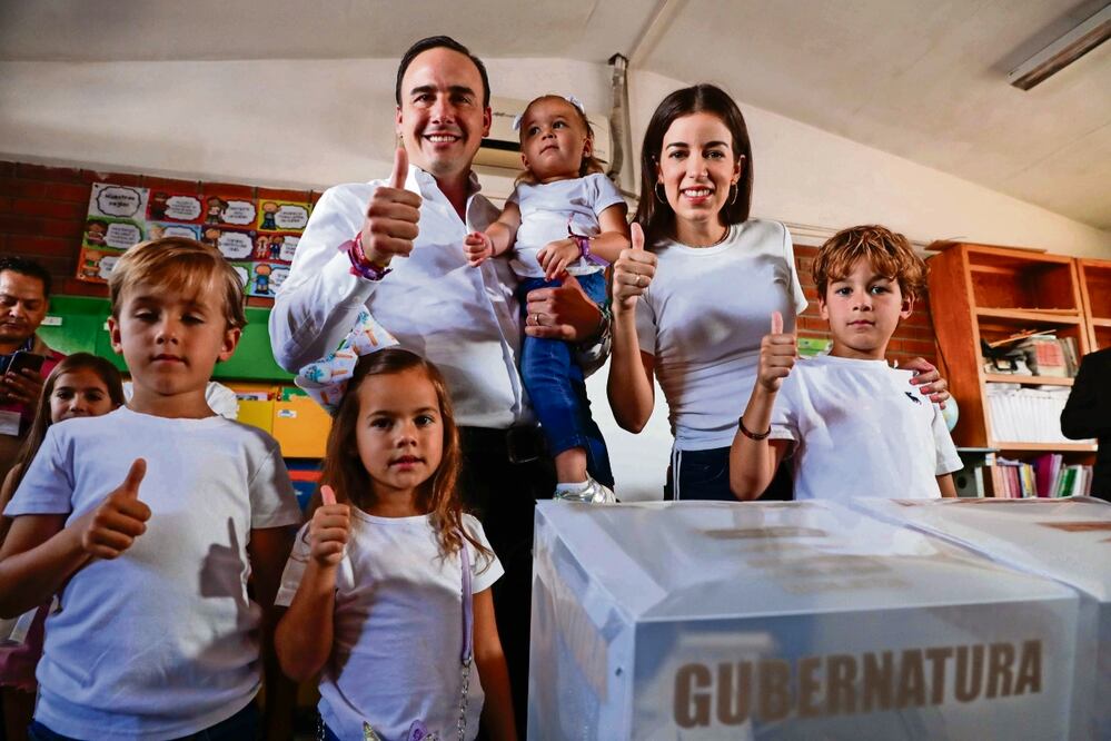 Manolo Jiménez, de 38 años, es padre de cuatro hijos y está casado con Paola Rodríguez López; estudió Ingeniería Industrial y de Sistemas en el Tec de Monterrey, Foto: Diego Simón / EL UNIVERSAL