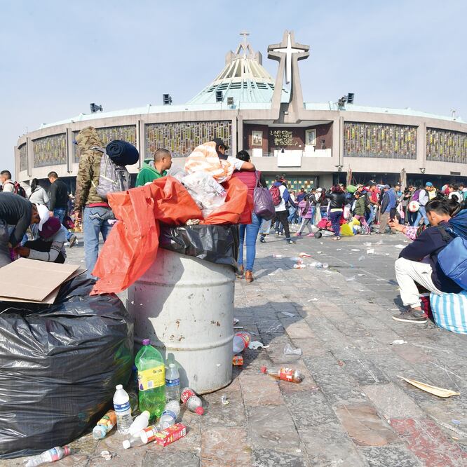 Fervor religioso. La SSP informó que 10 millones 603 mil feligreses visitaron la Basílica de Guadalupe en tres días. Foto: HUGO GARCÍA. EL UNIVERSAL