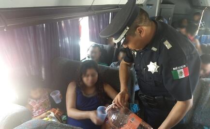Rescatan a 24 migrantes de Guatemala a bordo de autobús en Puebla