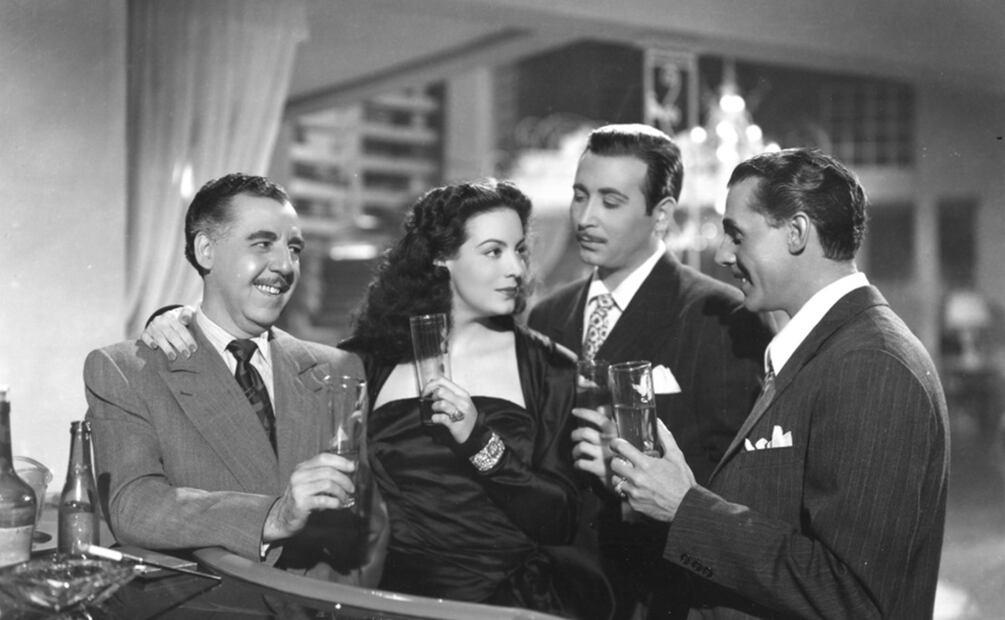 Escena de la película "Que Dios me perdone". Tito Davison, José Revueltasy Xavier Villaurrutia son los guionistas de esta cinta.