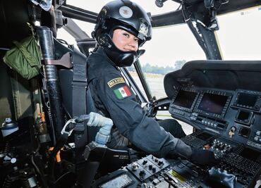 “Siempre soñé con pilotar un avión”, cuenta Hasel Aguilar Ríos; es una de las primeras mujeres en la GN en dirigir una aeronave