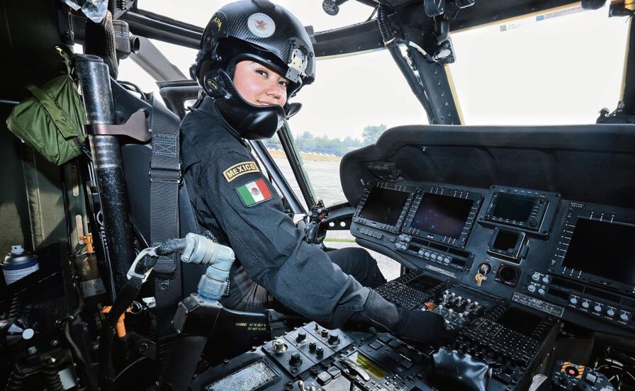 “Siempre soñé con pilotar un avión”, cuenta Hasel Aguilar Ríos; es una de las primeras mujeres en la GN en dirigir una aeronave