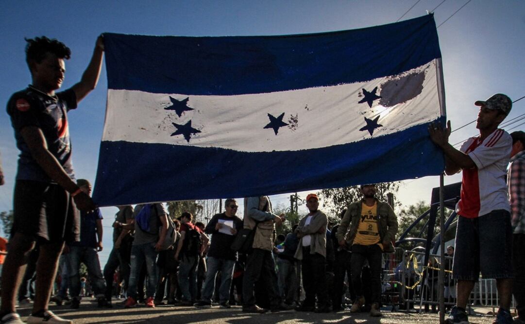Integrantes de la caravana migrante en Tijuana. Foto: EFE