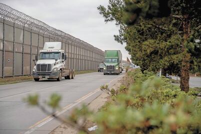 Estados Unidos piratea choferes a México, advierten 