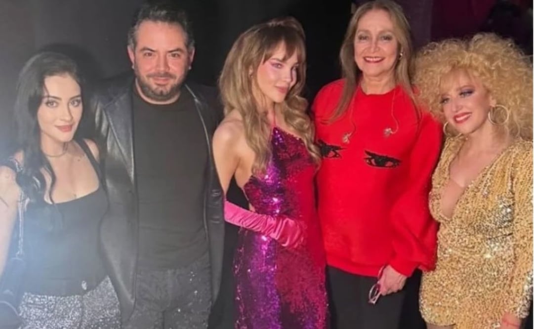 José Eduardo Derbez con el elenco de "Mentiras All Stars". Foto: @paodalay_2203 (Instagram)