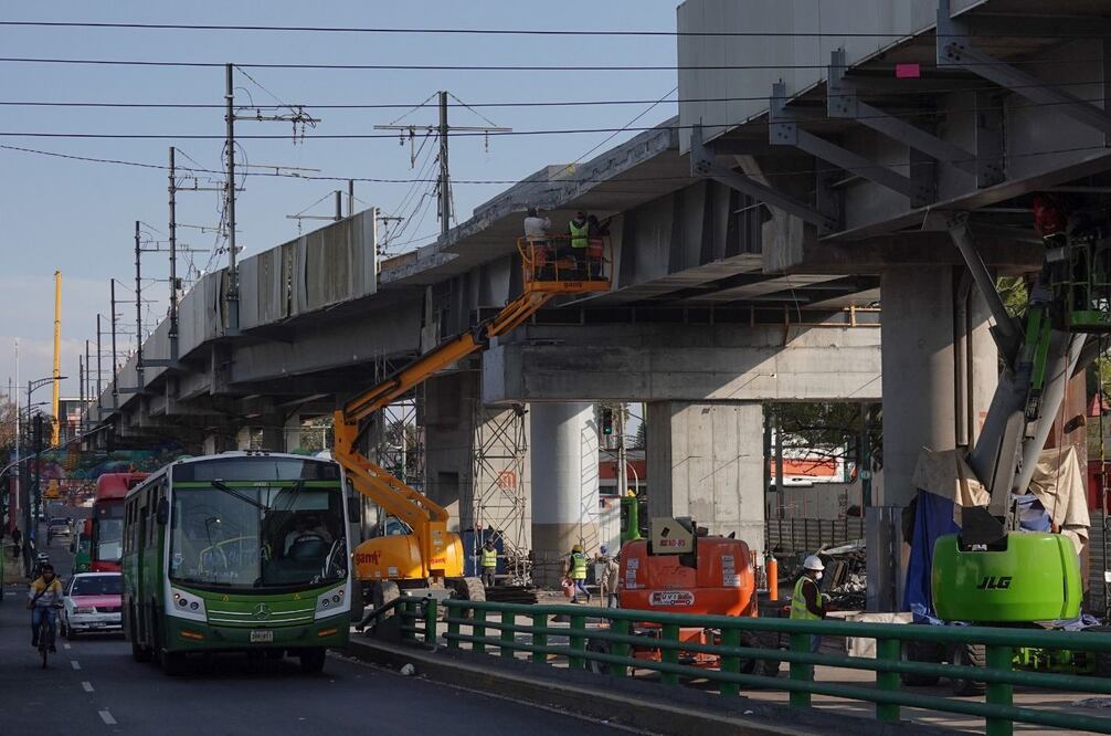 Los trabajos de reforzamiento de la Línea Dorada están previstos para terminar este 2023, informó la mandataria capitalina. Foto. Cuartoscuro