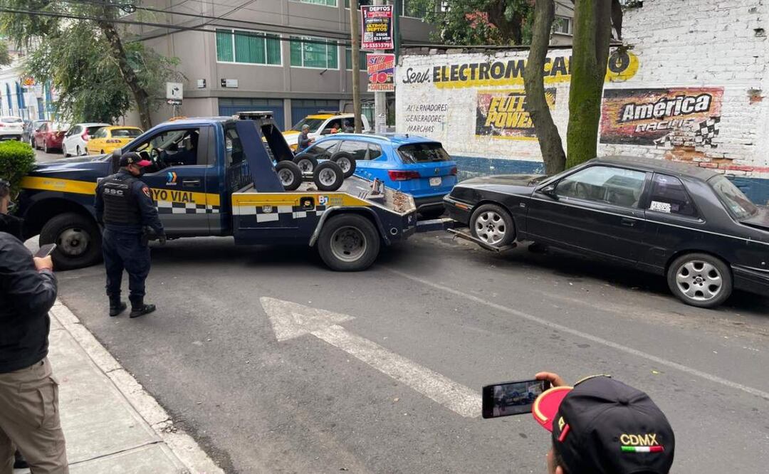 Nueva jornada de retiro de autos "chatarra" en la alcaldía Benito Juárez en la CDXM (15/07/2025). Foto: Especial