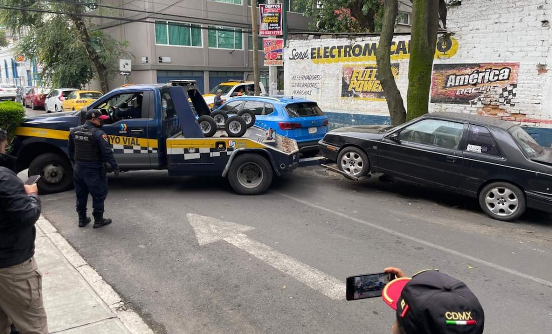 Nueva jornada de retiro de autos "chatarra" en la alcaldía Benito Juárez en la CDXM (15/07/2025). Foto: Especial