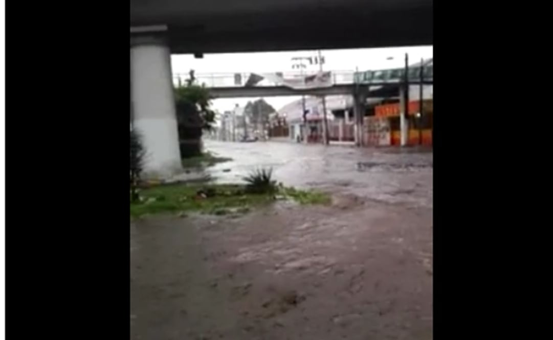 Video. Momento de la inundación en Edomex