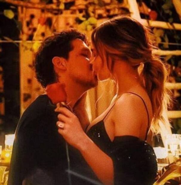 La camioneta y otros regalos que ha dado Christian Nodal 