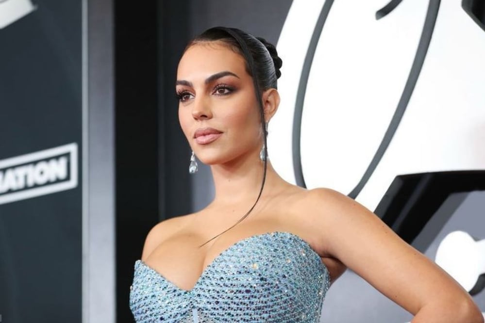 Georgina Rodríguez causó furor con su estilo elegante. Foto: Instagram @georginagio