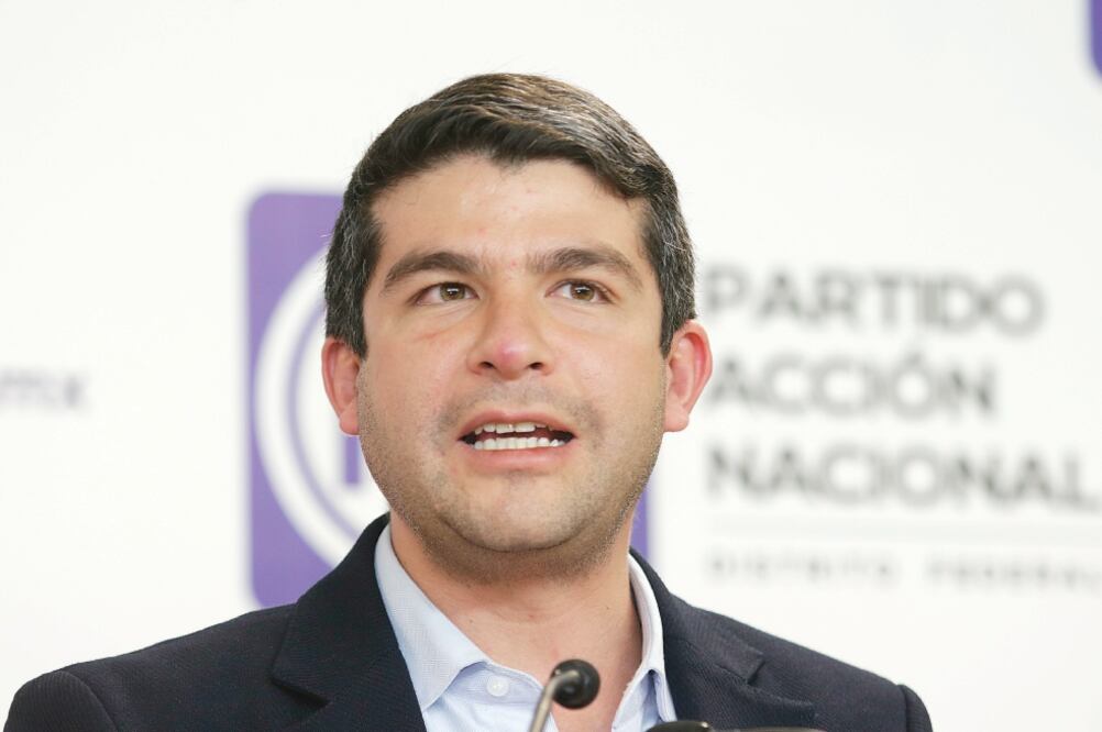 Mauricio Tabe, presidente del PAN-DF, informó que la Comisión Especial Anticorrupción, que preside Luis Felipe Bravo Mena, agotará el tema (ARCHIVO EL UNIVERSAL)