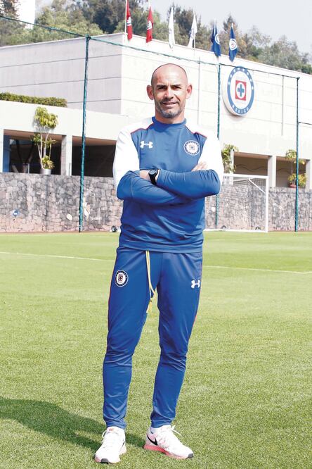 émez Martín llegó al Cruz Azul para trabajar y conseguir los resultados esperados por la directiva y la afición y plama una idea sólida de juego (AGUSTÍN SALINAS. EL UNIVERSAL)