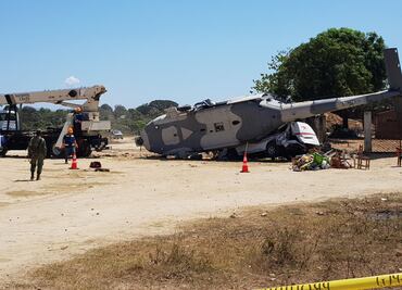 Inicia retiro de escombros de helicóptero militar en Oaxaca