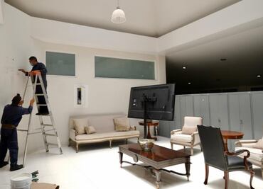 Así se van transformando Los Pinos para acoger a médicos