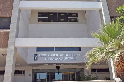 Judicatura indaga origen de dinero en auto oficial