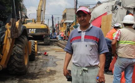 Personas desalojadas de sus viviendas por mega socavón en Iztapalapa, piden aumento en el apoyo de renta