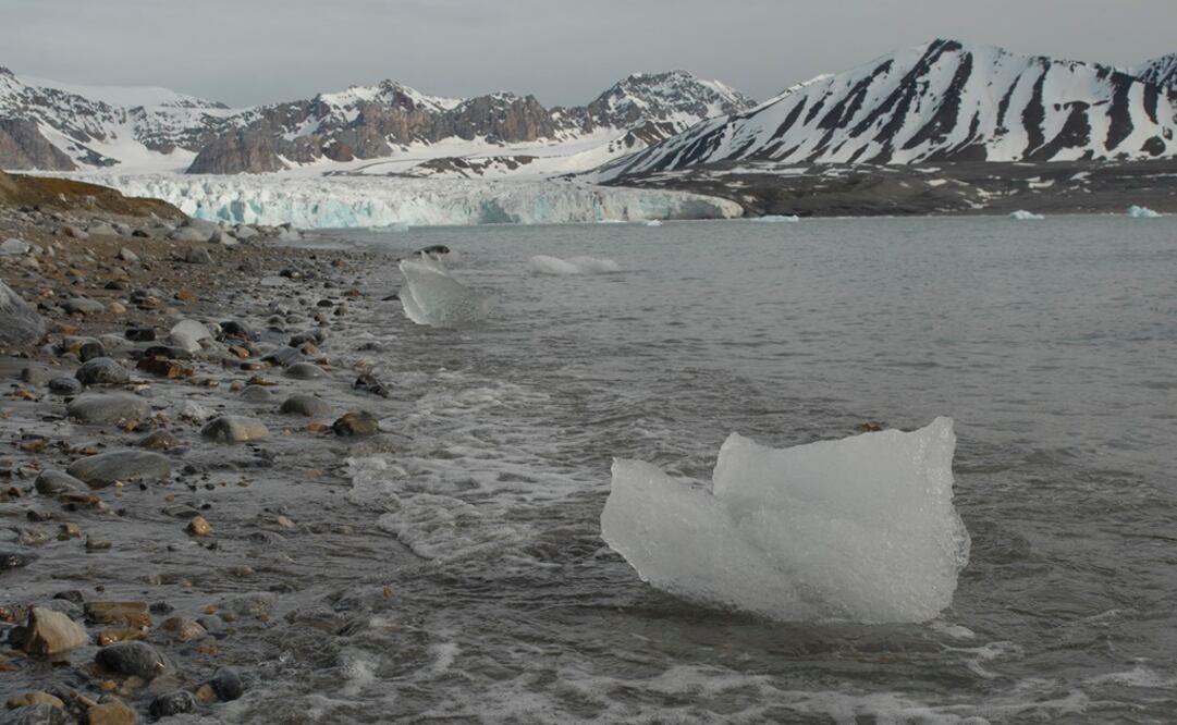 Vista general del hielo marino cerca de la Bóveda Global de Semillas en Longyearbyen - Foto: Peter Vermeij/REUTERS
