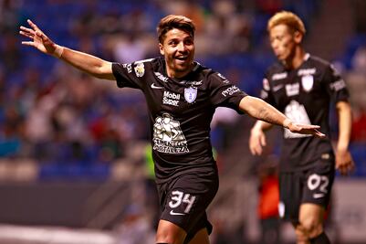 Aplastante victoria del Pachuca sobre Puebla