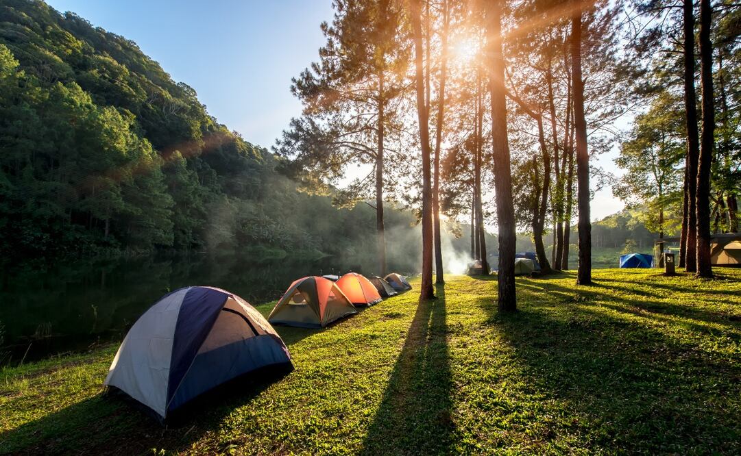 Acampar es un plan seguro para salir en estas vacaciones de Semana Santa. Foto: iStock
