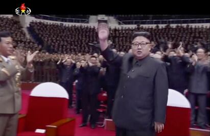 Video. Kim Jong-un celebra éxito de su misil con concierto pop