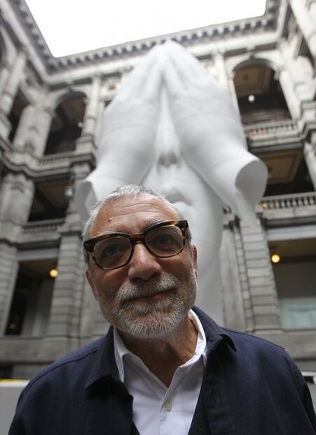 "Nuestras manos son los grandes muros": Jaume Plensa