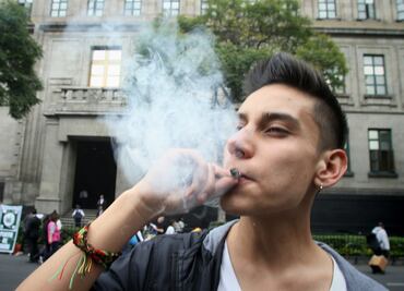 Semana dominada por marihuana y James Bond, lo más leído