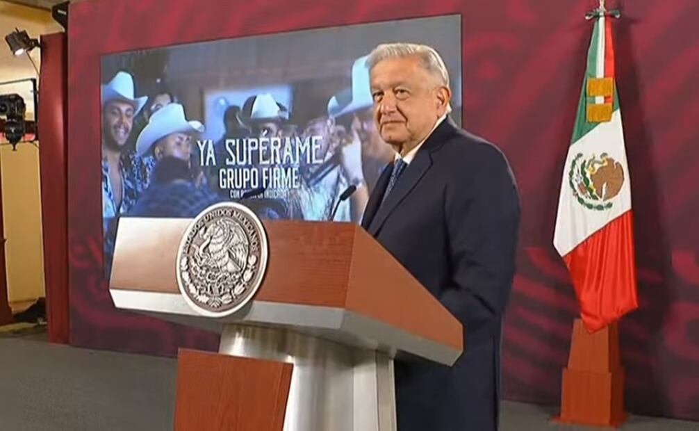 AMLO pide que en su mañanera de ponga "Ya Supérame", de Grupo Firme. Foto: Captura de pantalla