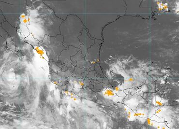 Lluvias y fuertes vientos derriban monumento de Miguel Hidalgo en Sinaloa