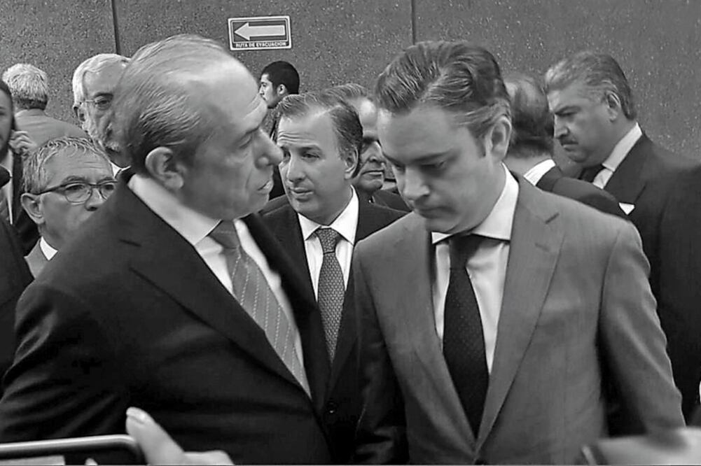 Enrique Fernández Fassnacht, director del IPN, y Aurelio Nuño, titular de la SEP, durante la 46 Sesión Ordinaria del Consejo de Universidades Públicas.